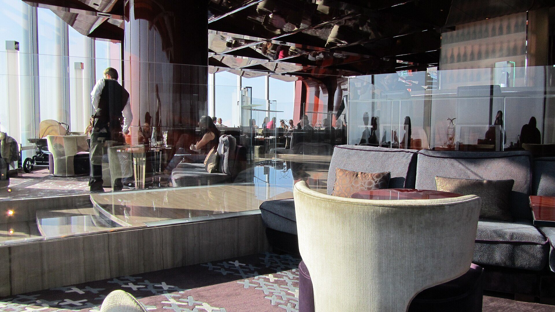 Atmosphere restaurant Burj Khalifa: Dining at 442m, the world's highest restaurant above ground